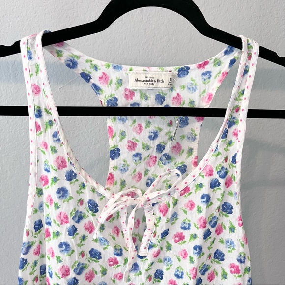ABERCROMBIE & FITCH White Pink Blue Floral Tank Top Medium NWT - Picture 2 of 9